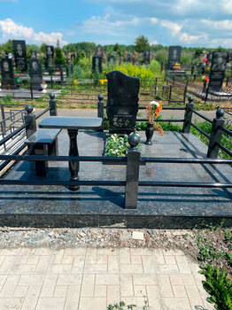 Памятник Гранит С7, подиум, лавка, стол, оградка из гранита